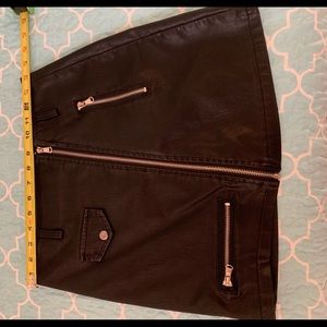 Faux Leather mini skirt with zippers